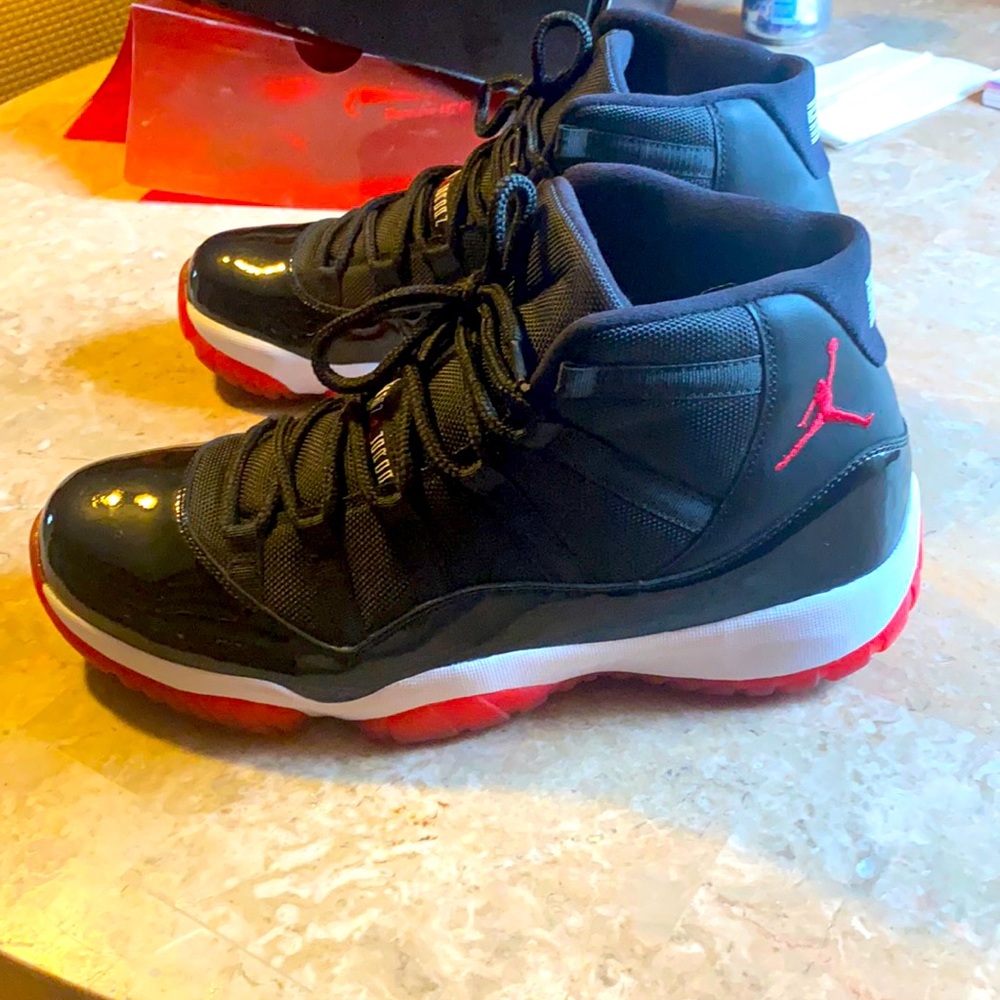 Air Jordan 11 retro BREDs size 12